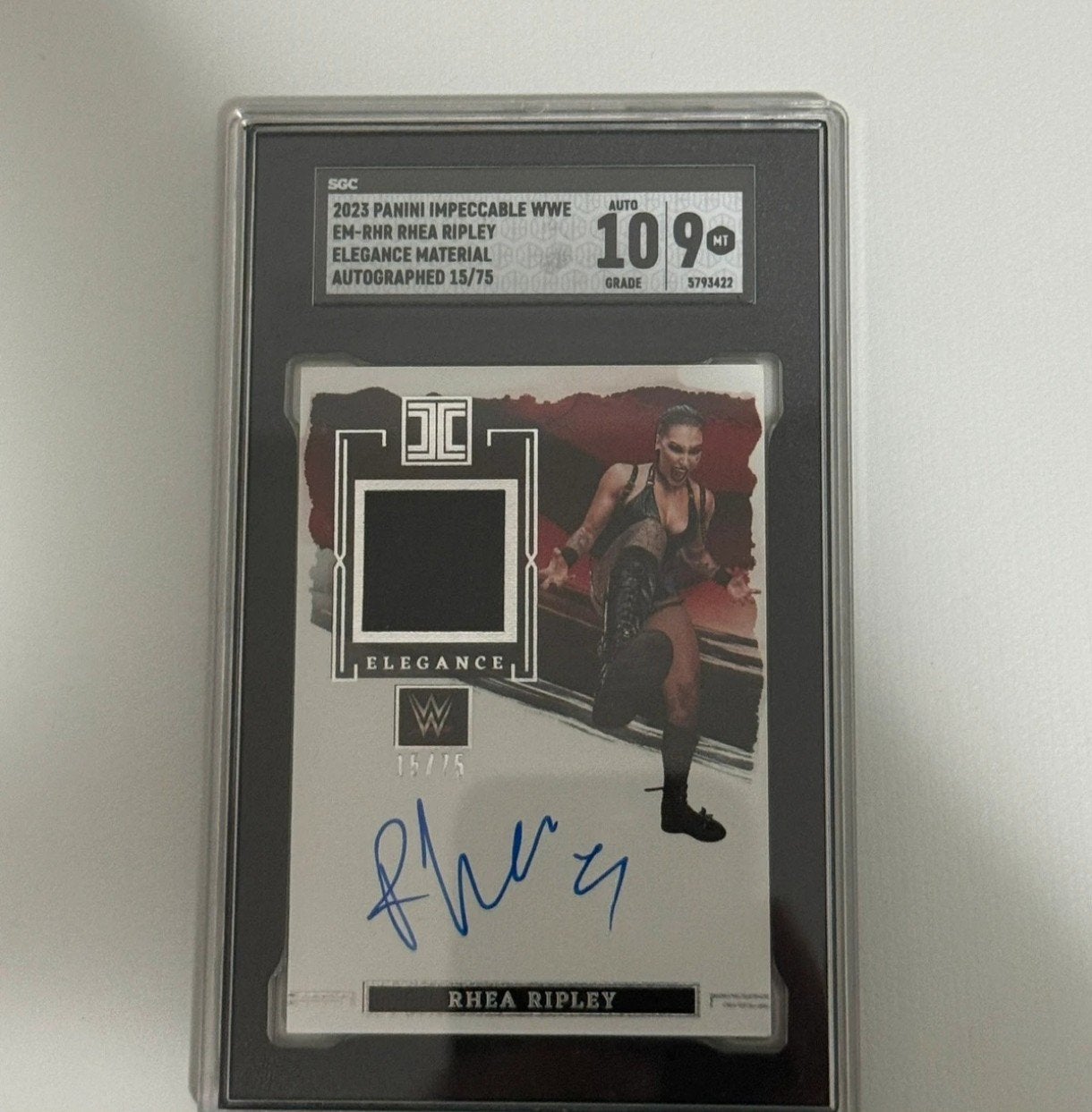 Rhea ripley relic autograph kaart, Hobby en Vrije tijd, Gezelschapsspellen | Kaartspellen, Ophalen