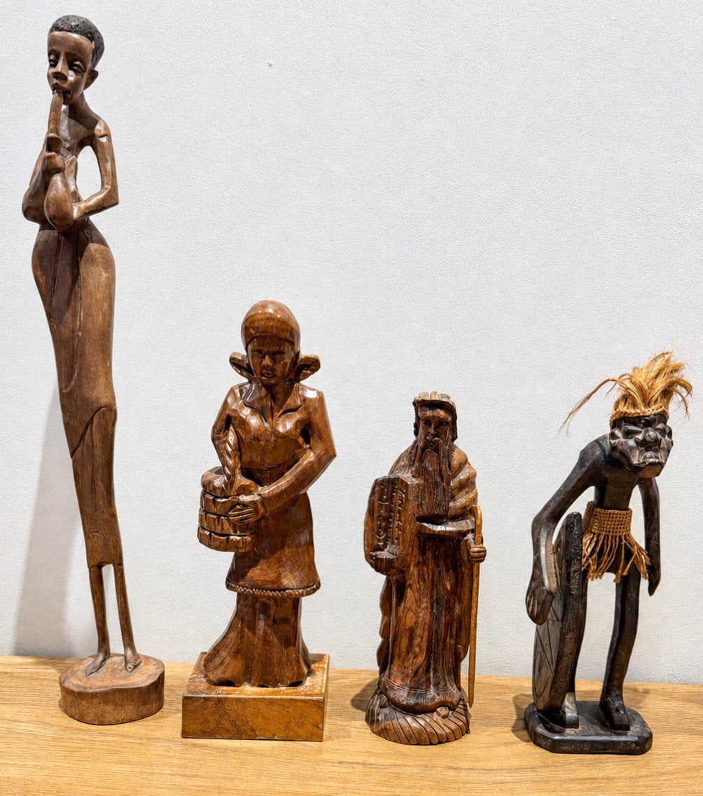 Set handgesbeern houten figuren (4 stuks), Antiek en Kunst, Kunst | Beelden en Houtsnijwerken, Ophalen, Hout, Beeld