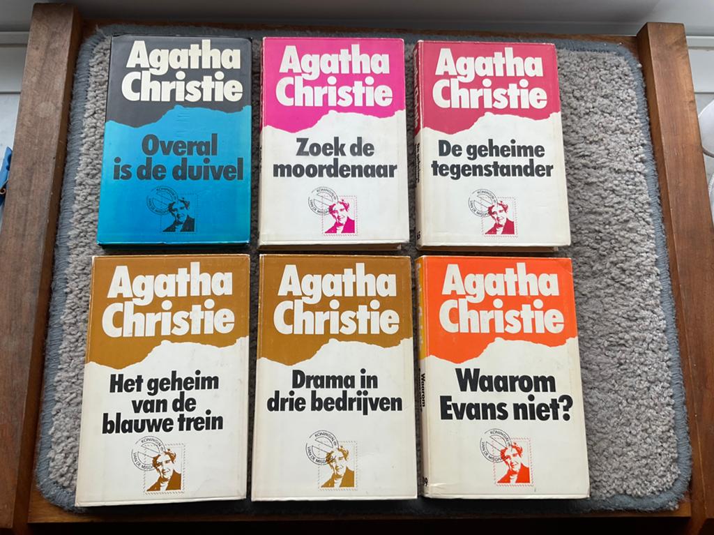 6 pockets,Agatha Christie, Boeken, Detectives, Ophalen of Verzenden, Zo goed als nieuw