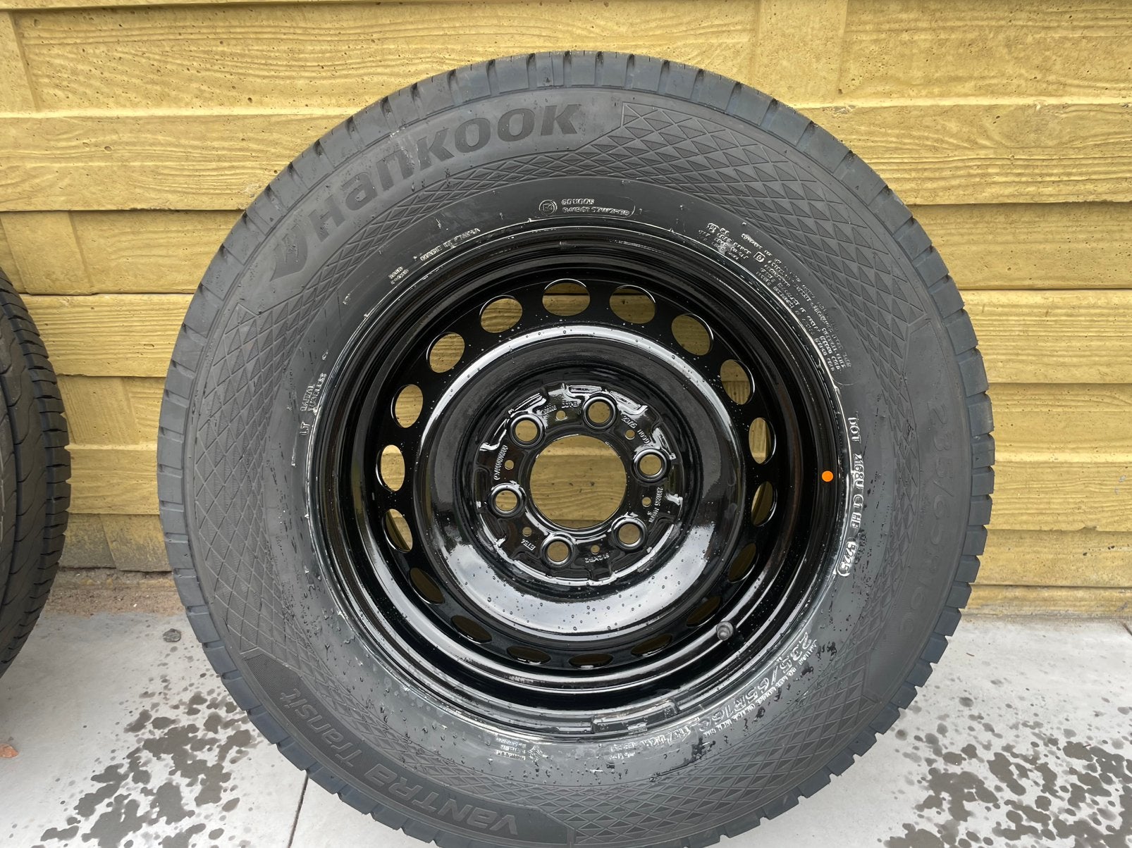 Nouveau jeu de jantes noires + pneu Mercedes Sprinter, Neuf, Pneus et Jantes, 16 pouces, Pneus été