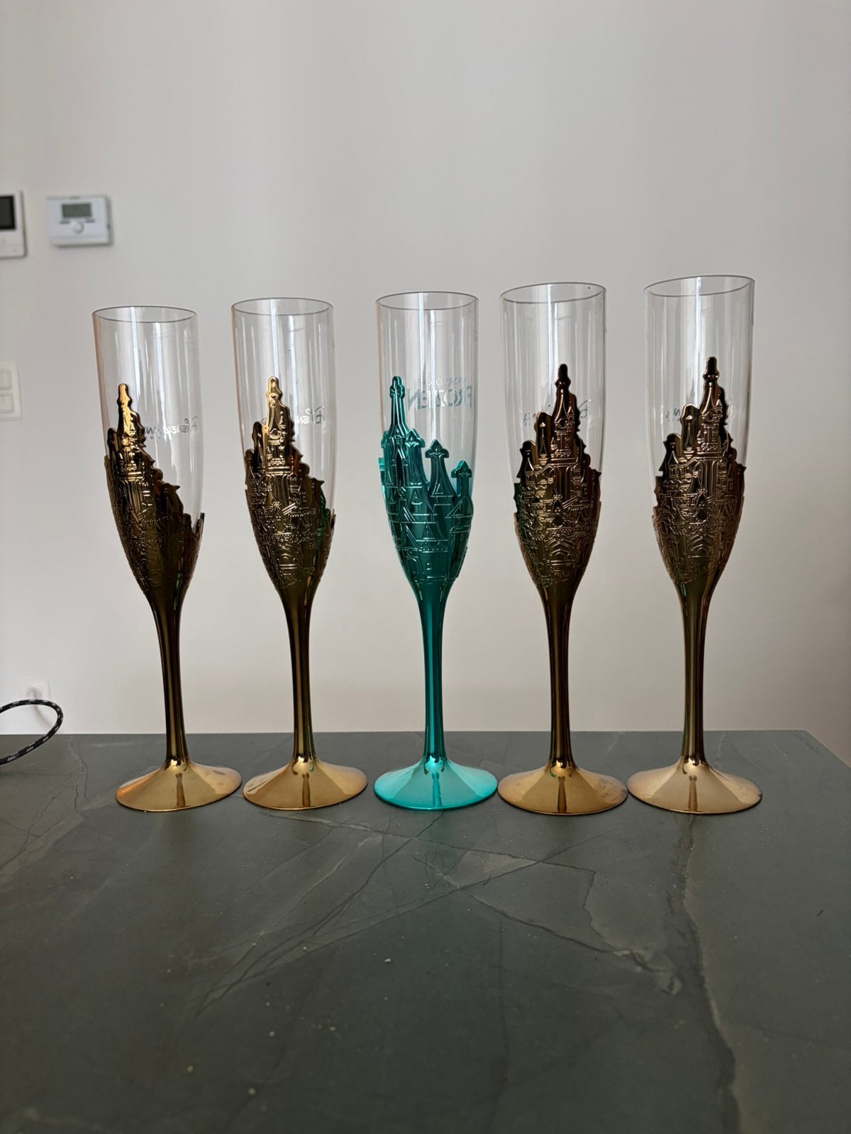 Disneyland Champagne glazen, Verzamelen, Ophalen, Zo goed als nieuw