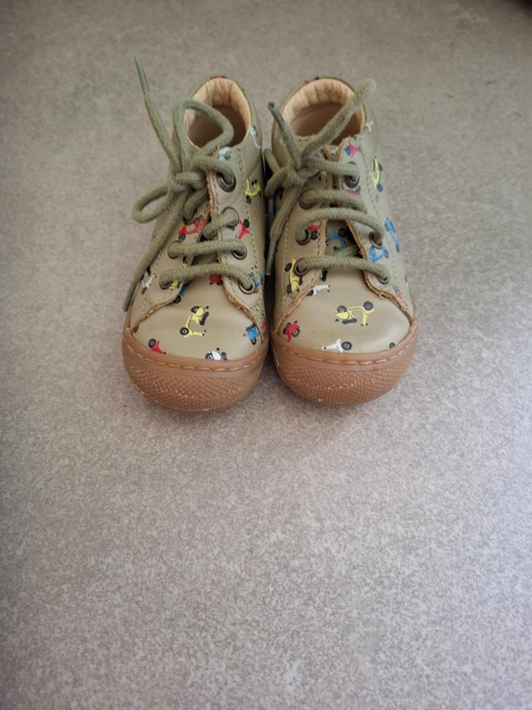 Sneakers de la marque Naturino. Taille 20, Enlèvement