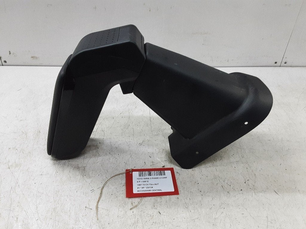 CONSOLE CENTRALE Toyota Yaris III (P13) (01-2010/09-2020), Autos : Pièces & Accessoires, Habitacle & Garnissage, Mevr. I. Hauben