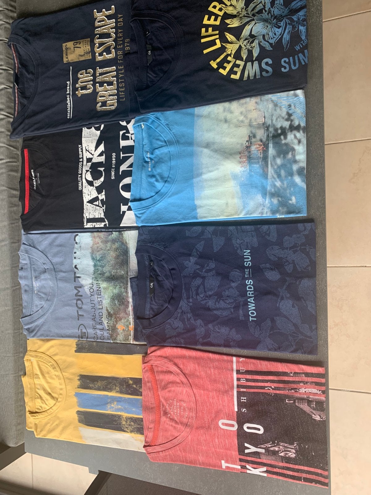 T-shirts te koop, Enlèvement ou Envoi, Comme neuf
