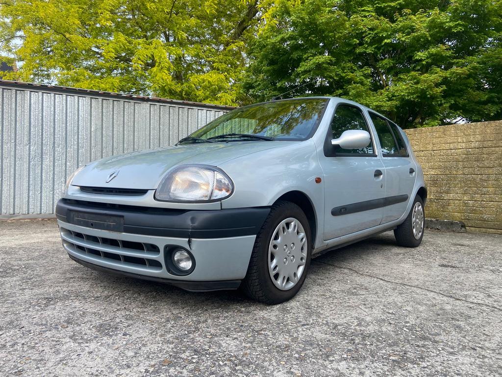Renault Clio Benzine Automaat, Auto's, Automaat, Stof, Zwart, 4 cilinders