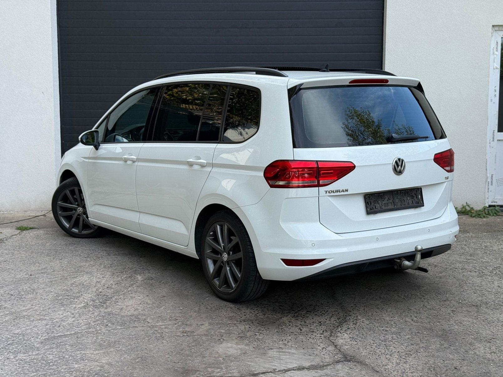 VOLKSWAGEN TOURAN 1.2 TSI – 7 PLACES – TOIT PANORAMIQUE, Achat, Entreprise, Boîte manuelle, Noir