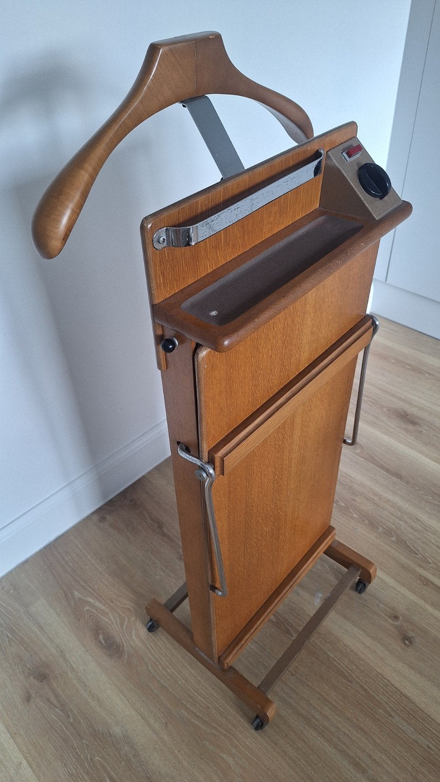 Dressboy incl. trouser press, Antiek en Kunst, Ophalen