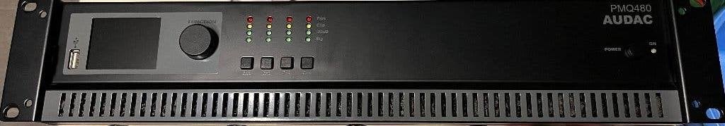 AUDAC PMQ480 quad-channel 70/100V versterker, Ophalen, Zo goed als nieuw, Audio