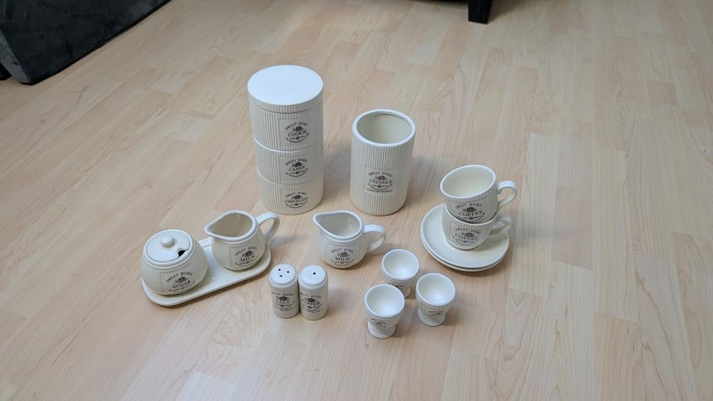 Set de cuisine Sweet Home : casseroles, tasses, accessoires,, Service complet, Enlèvement ou Envoi, Céramique, Utilisé