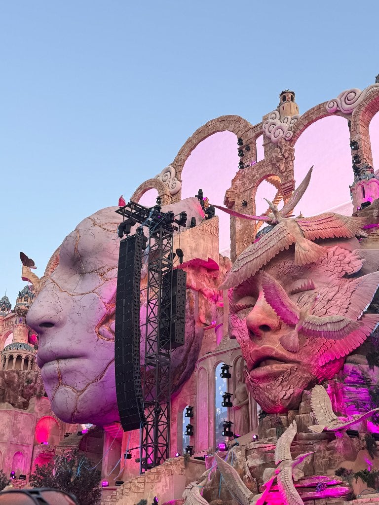 GEZOCHT 1 ticket Tomorrowland 26/7 sunday, Une personne
