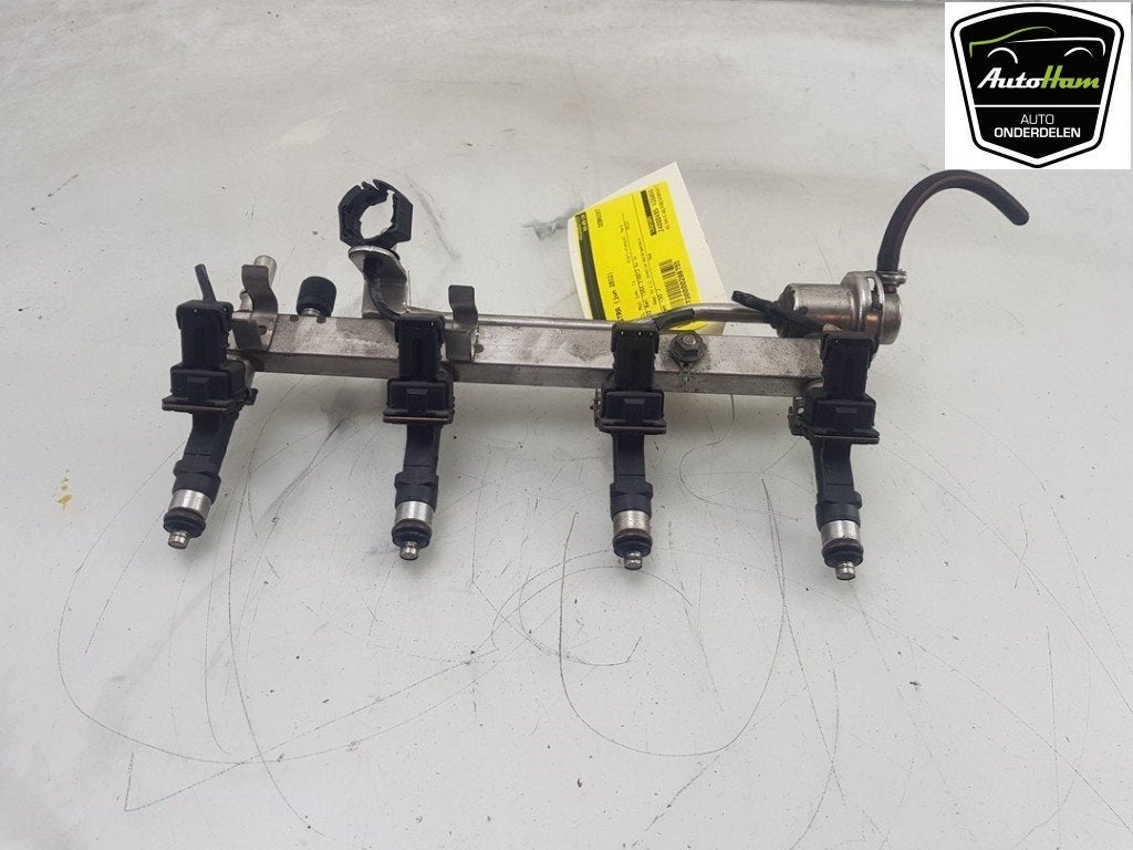 INJECTIEGALERIJ Astra J Sports Tourer (PD8 / PE8 / PF8), Gebruikt, Opel