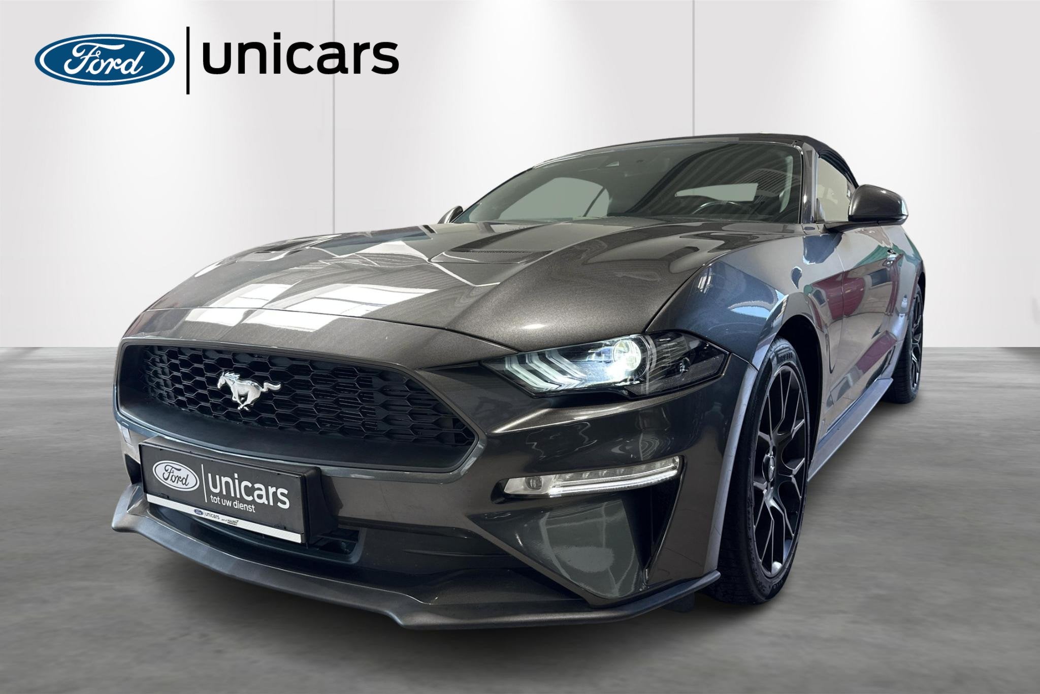 Ford Mustang 2.3i Aut. EcoBoost CONVERTIBLE, Auto's, Ford, Gebruikt, Cabriolet, 211 g/km, https://public.car-pass.be/vhr/ccadbb90-b321-46c2-aecc-98f90b6600f6