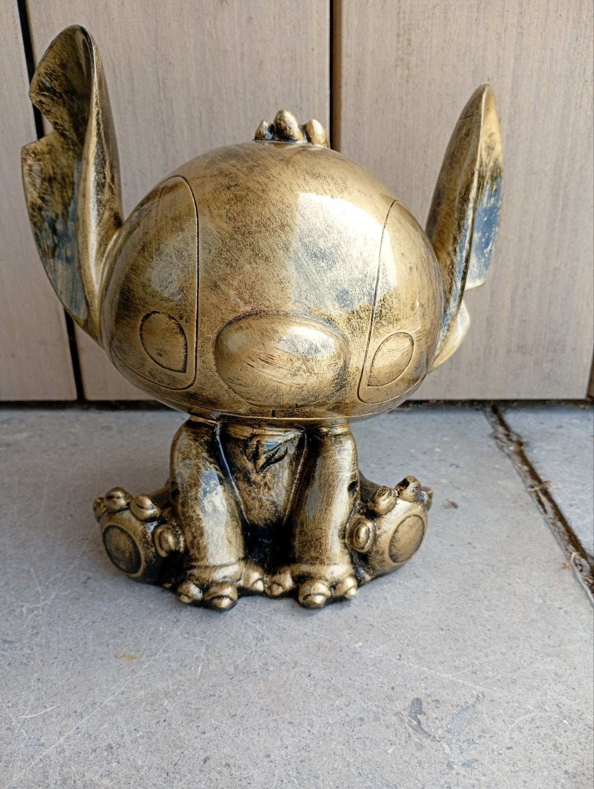 Golden Stitch, Ophalen