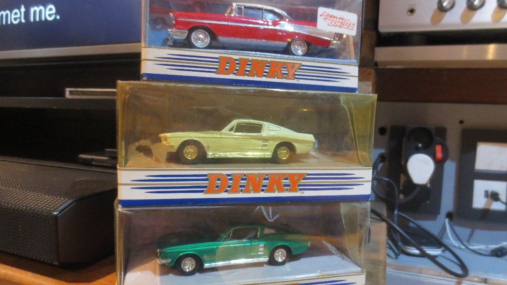3 modelautos Dinky matchbox 2xmustang,chevie bel air, Hobby & Loisirs créatifs, Voitures miniatures | 1:43, Enlèvement ou Envoi