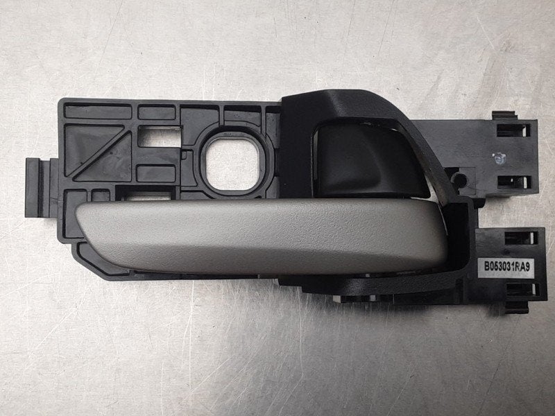 POIGNEE EXTERIEURE ARRIÈRE DROITE Honda Jazz (GK / GP), Utilisé, Arrière, Honda