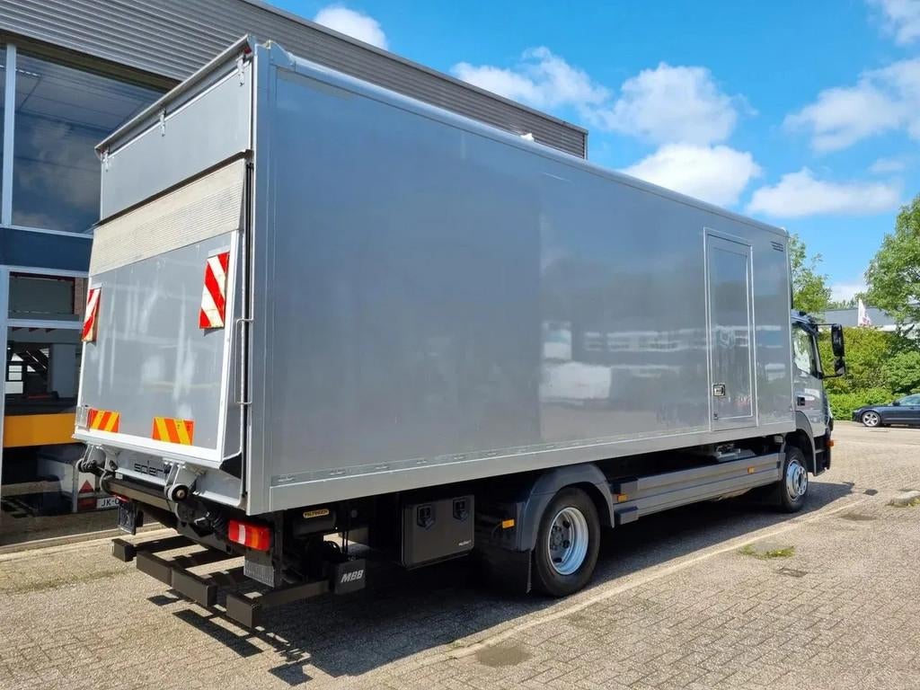 Mercedes-Benz Atego 1218 Koffer/ Ladebordwand/ Airco/ Grau M, Autos, 177 ch, Argent ou Gris, Achat, Euro 6