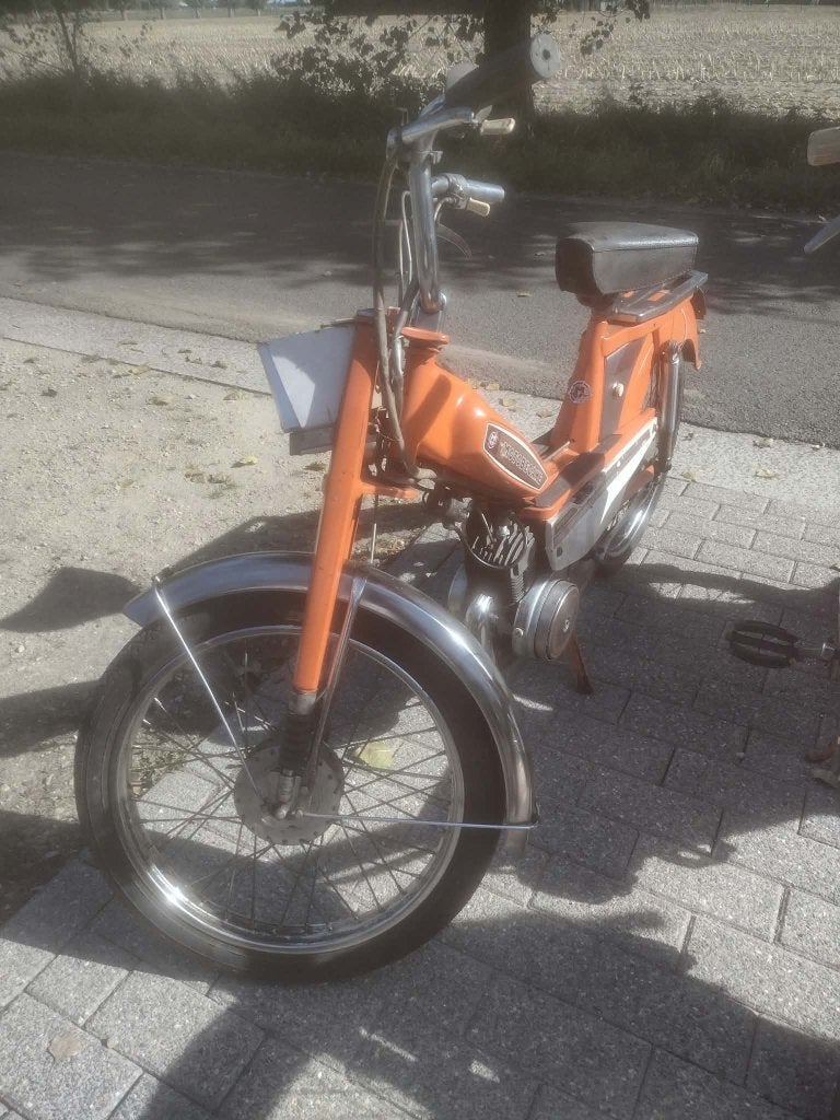 Mobilette mbk schuurvonds, Fietsen en Brommers, Ophalen
