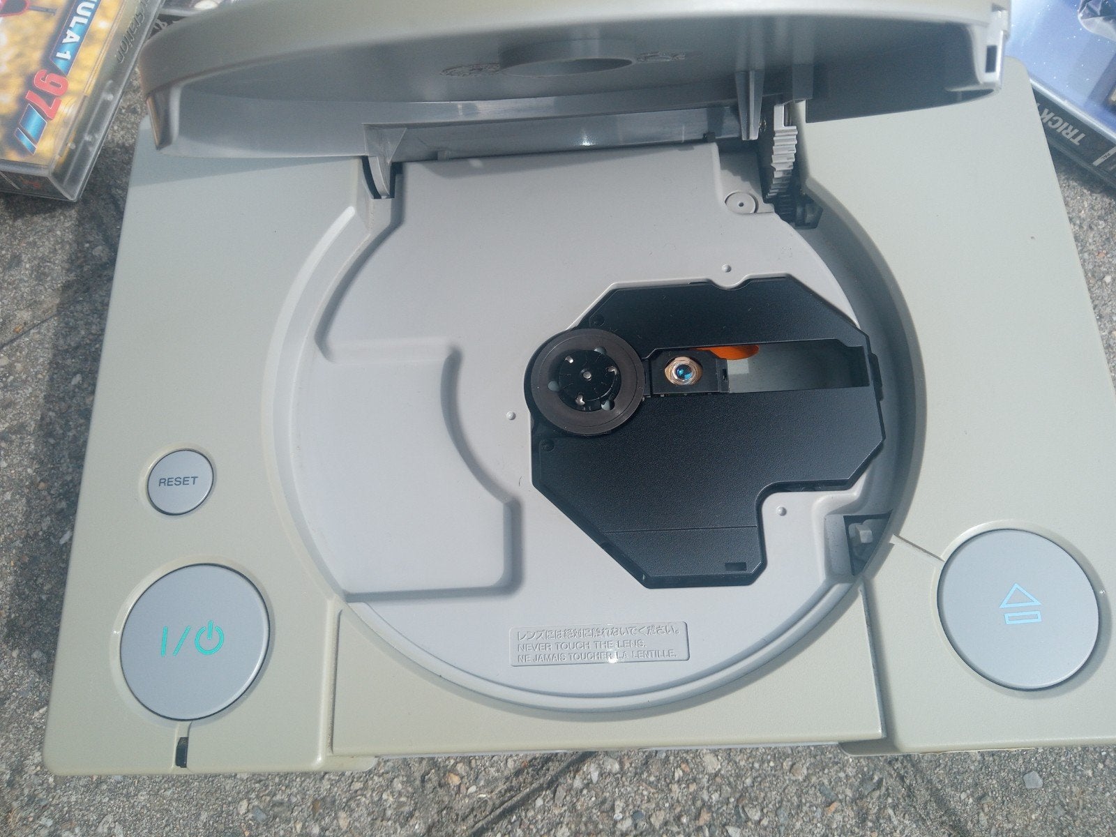 Te koop aangeboden: een klassieke Sony PlayStation 1 (PS1), Ophalen of Verzenden, Controller