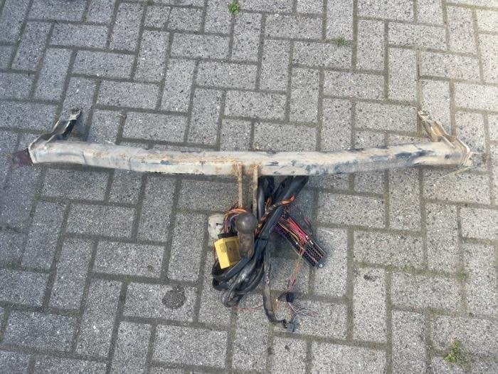 Trekhaak van een Volkswagen Caddy, Gebruikt, -, Volkswagen, -