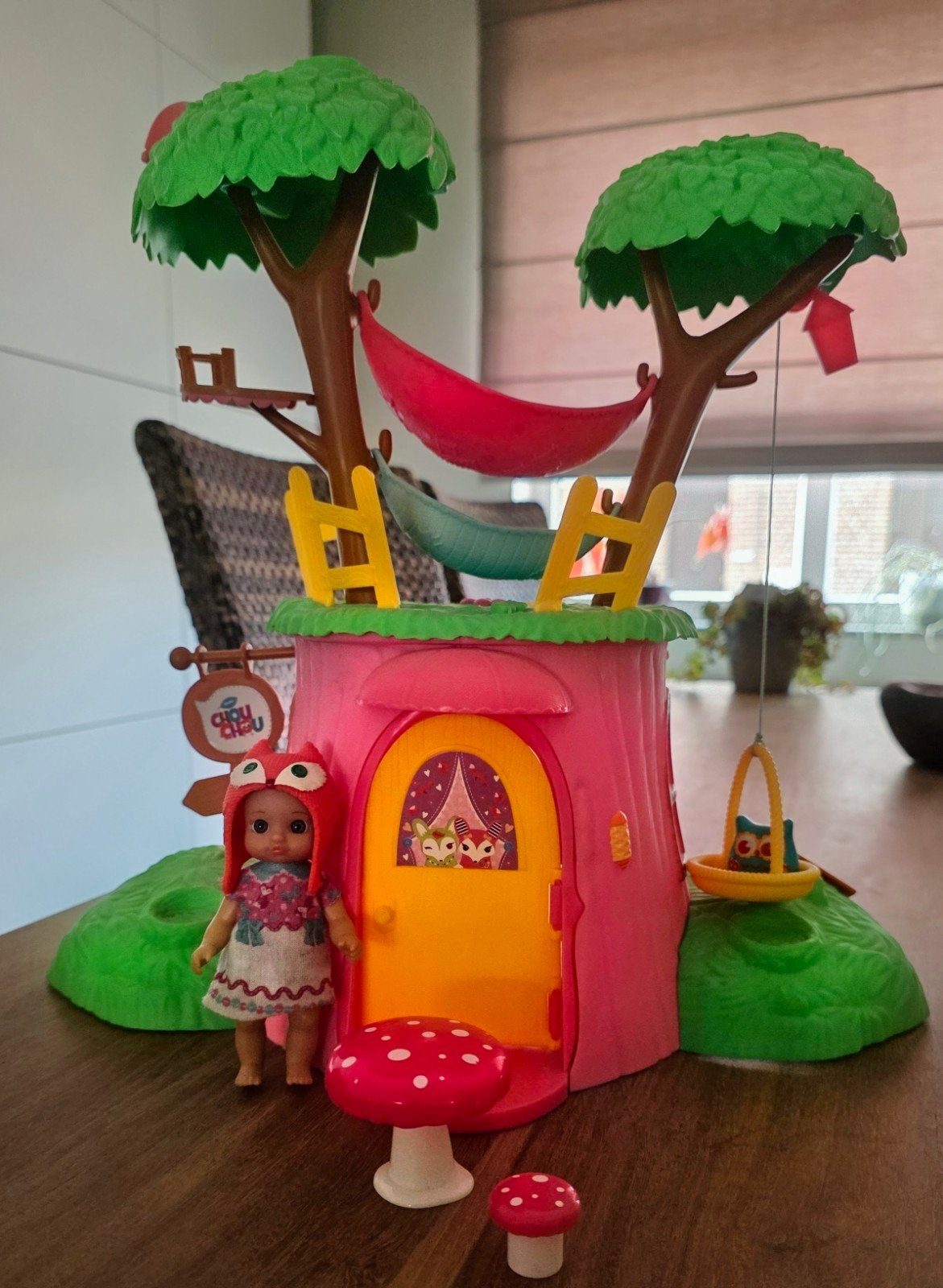 Mini Chou Chou treehouse, Enlèvement