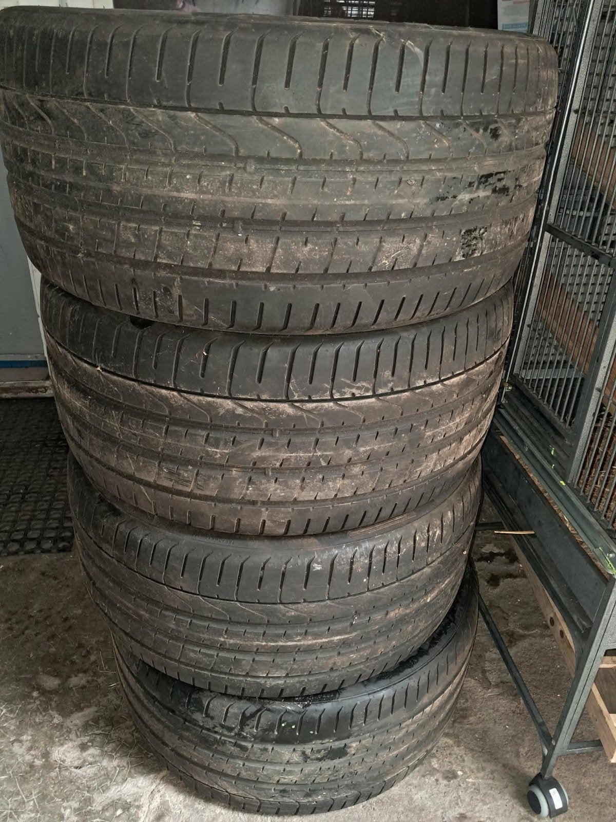 pneus pirelli p zéro 295/35/21  107 Y