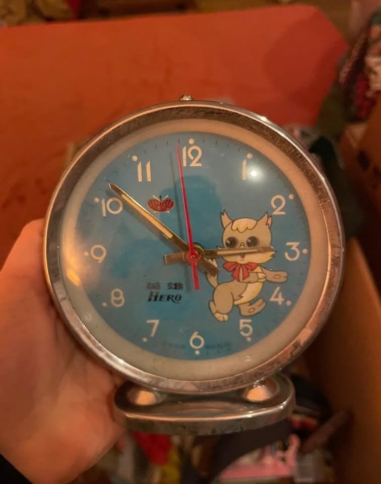 Vintage mechanische wekker uit 1970, Antiek en Kunst, Ophalen of Verzenden