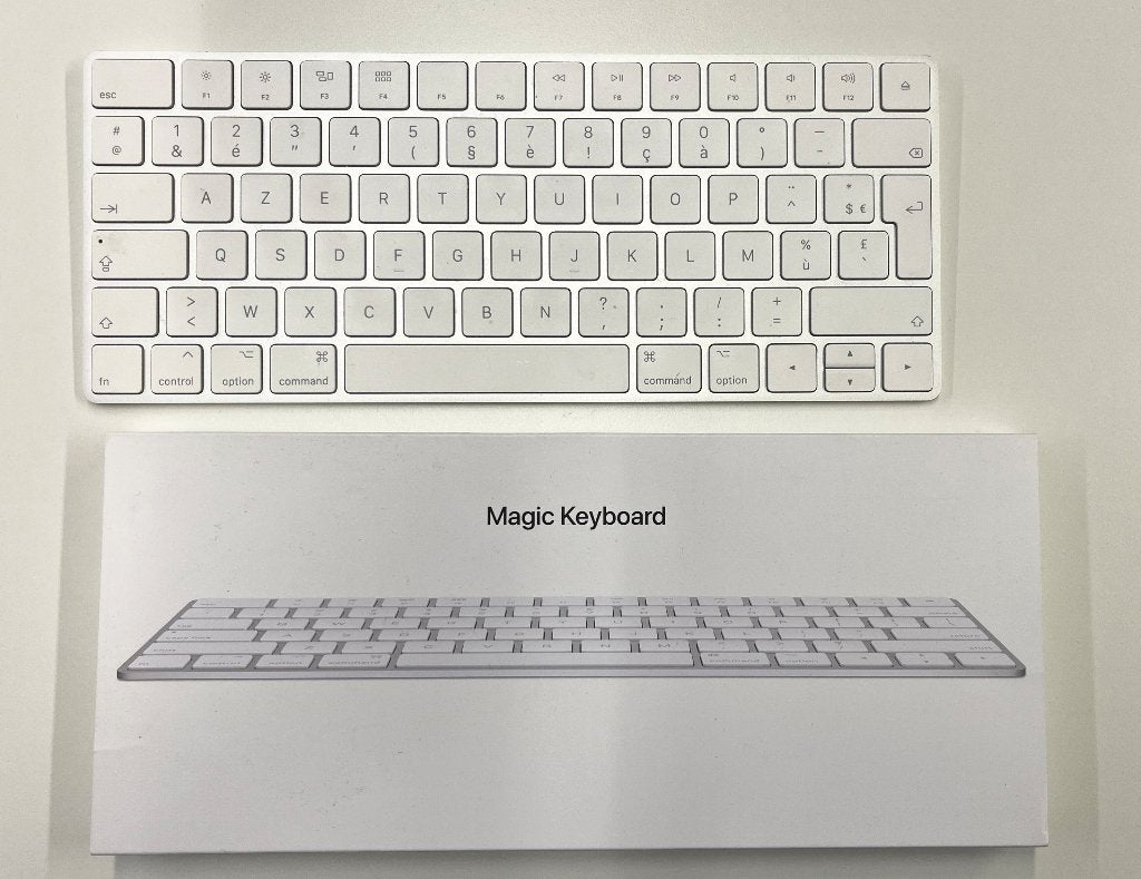 Apple Magic Keyboard Azerty, Computers en Software, Ophalen, Gebruikt, Azerty, Draadloos