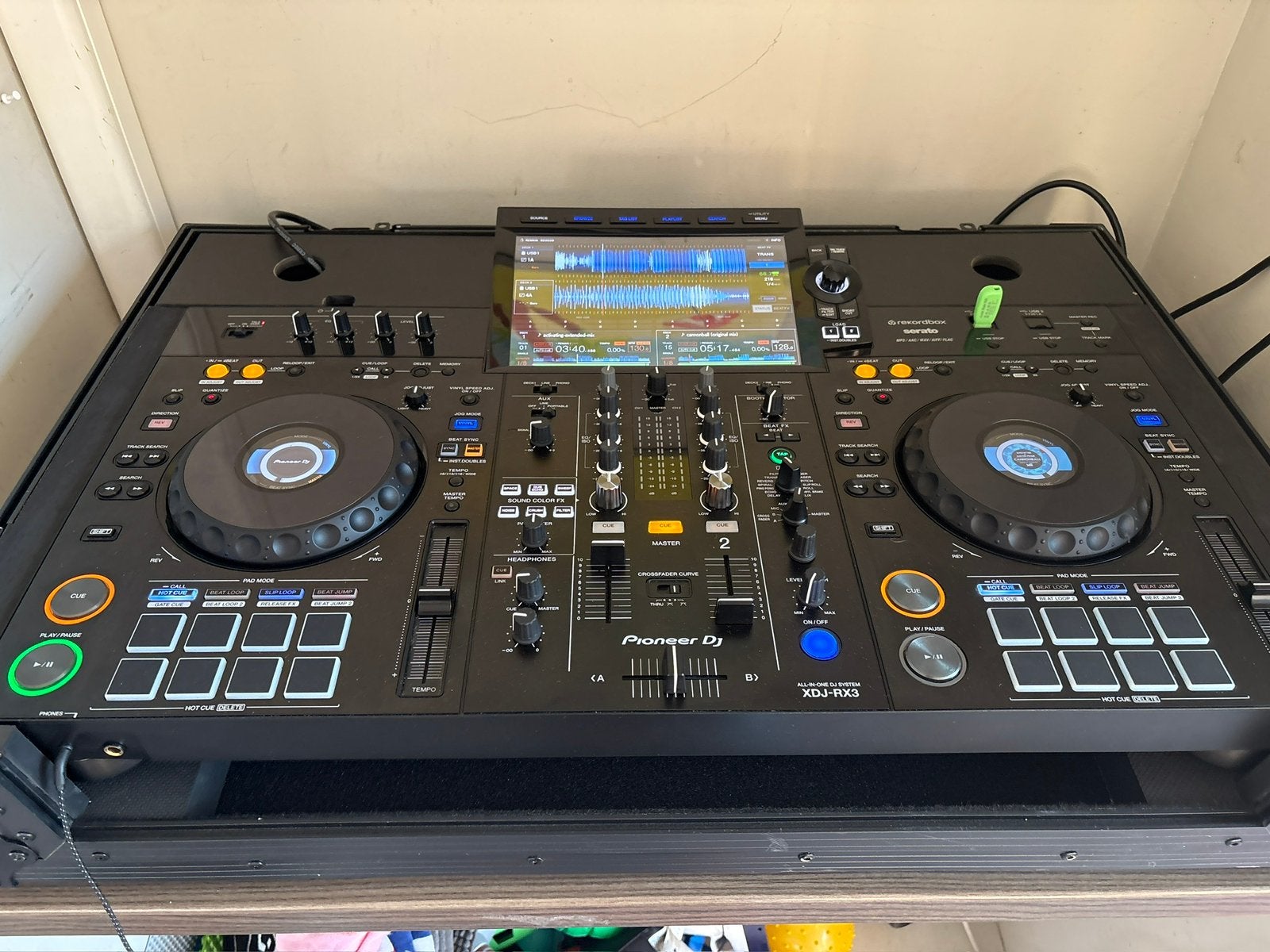 Pioneer xdj rx3 + hard case + travel case, Musique & Instruments, Enlèvement, Comme neuf, DJ-Set, Pioneer