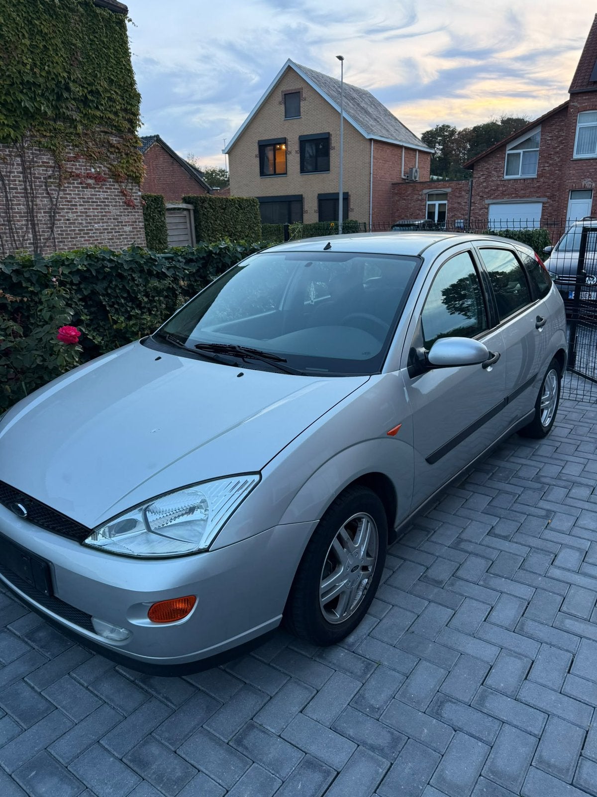 Ford Focus 1.6 Essence Automatique, Enlèvement ou Envoi