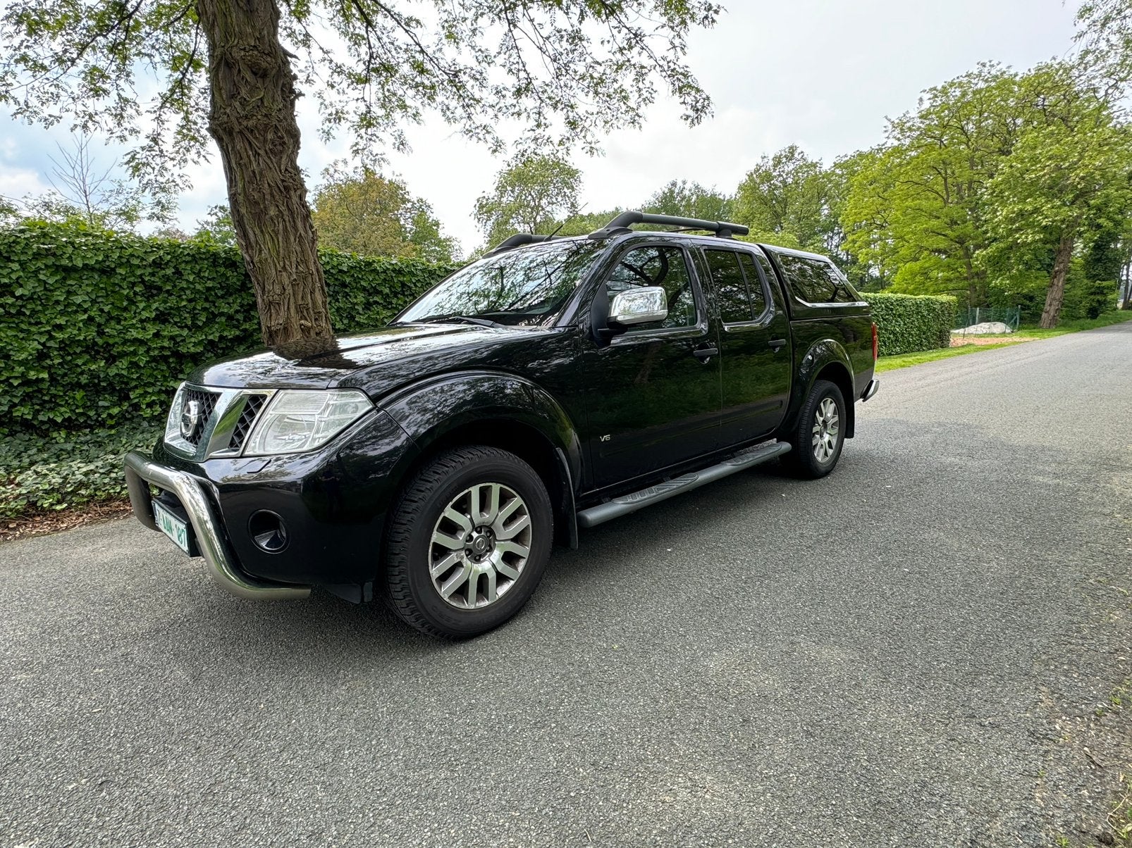 Wij kopen alle modellen **Navara** Oud-Jong (ook met schade), Auto's, Bedrijf, Te koop