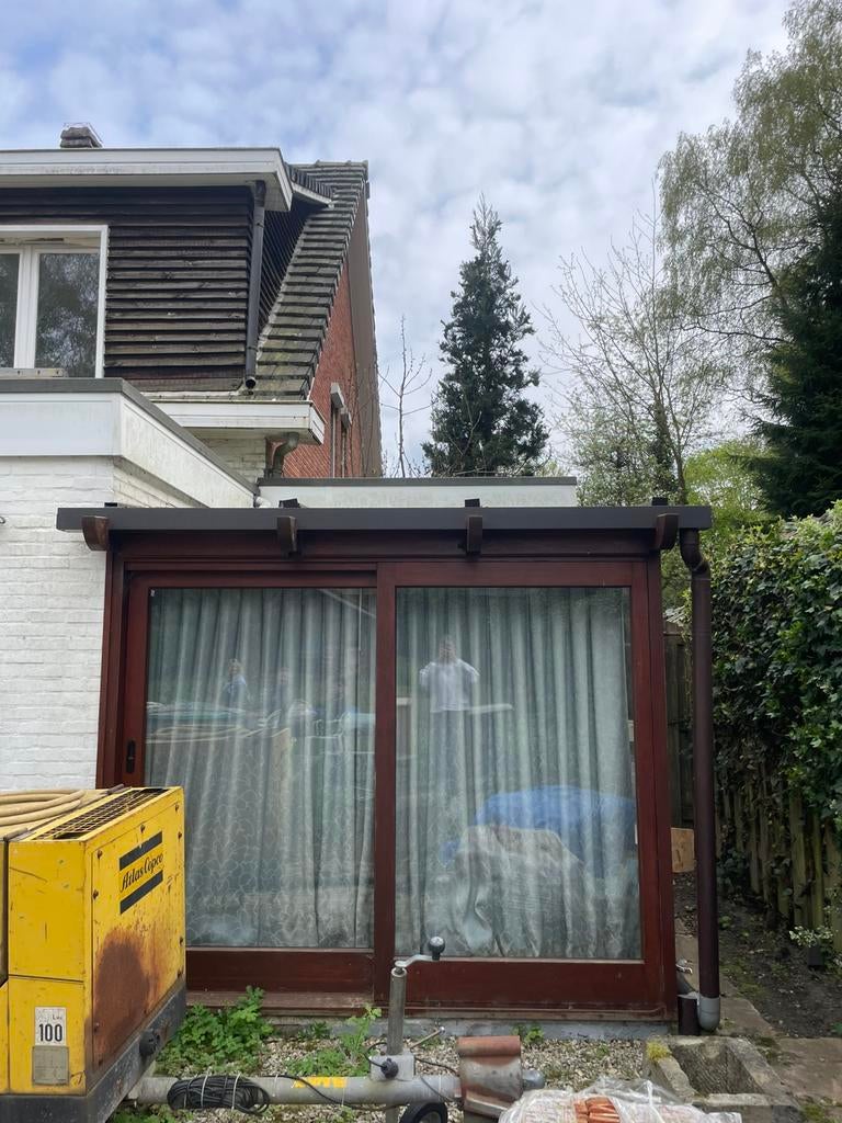 Veranda met schuiframen en overdekte pergola, Ophalen, Gebruikt, Hout