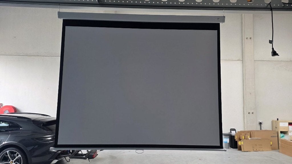 Nieuw Manueel projectiescherm 84" (4:3), Ophalen, Handmatig, Nieuw