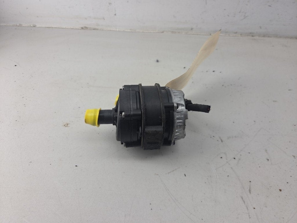 EXTRA EAU POMPE Mercedes-Benz Citan (420.6) (01-2021/-), Robert Bosch AG, Mercedes-Benz, Utilisé, Robert-Bosch-Allee 1
74232  Abstatt, DE