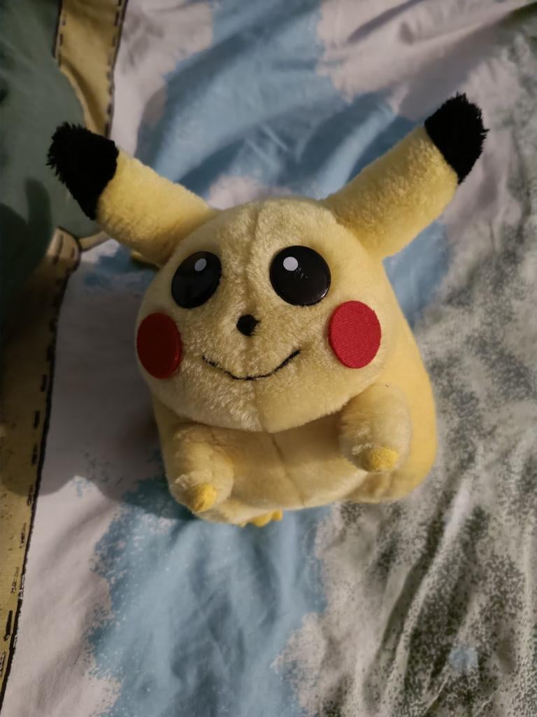 Peluche Pikachu, Enfants & Bébés, Enlèvement, Comme neuf