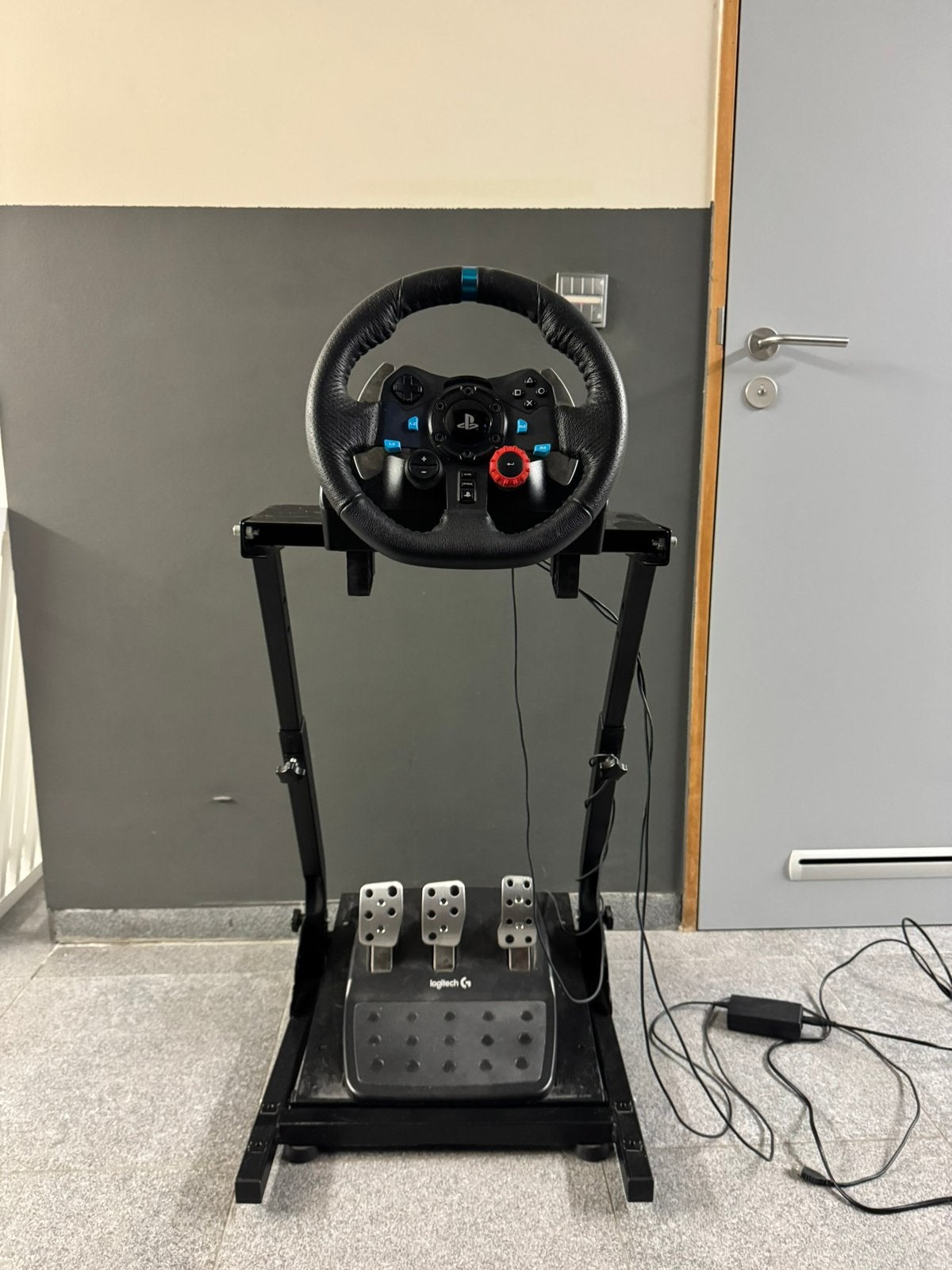 Logitecht G29 + houder, Games en Spelcomputers, Ophalen, Zo goed als nieuw