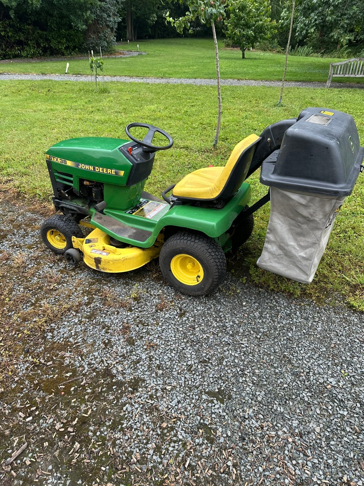 John Deere STX38. Zitmaaier, Tuin en Terras, Ophalen, Gebruikt, Versnellingen, 90 tot 120 cm