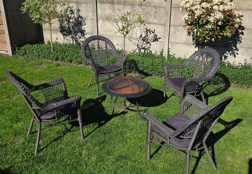 Tuinstoelen met vuurkorf/ bbq/ bijzettafeltje, Ophalen