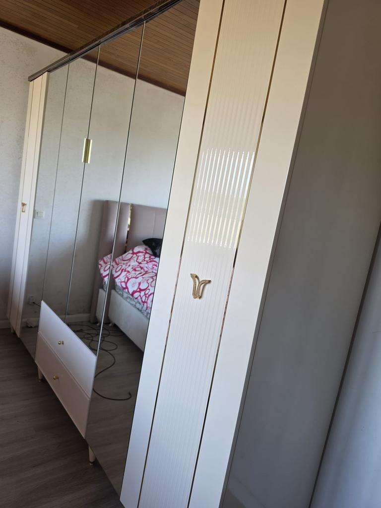 Slaapkamer zonder bed, Ophalen, Zo goed als nieuw
