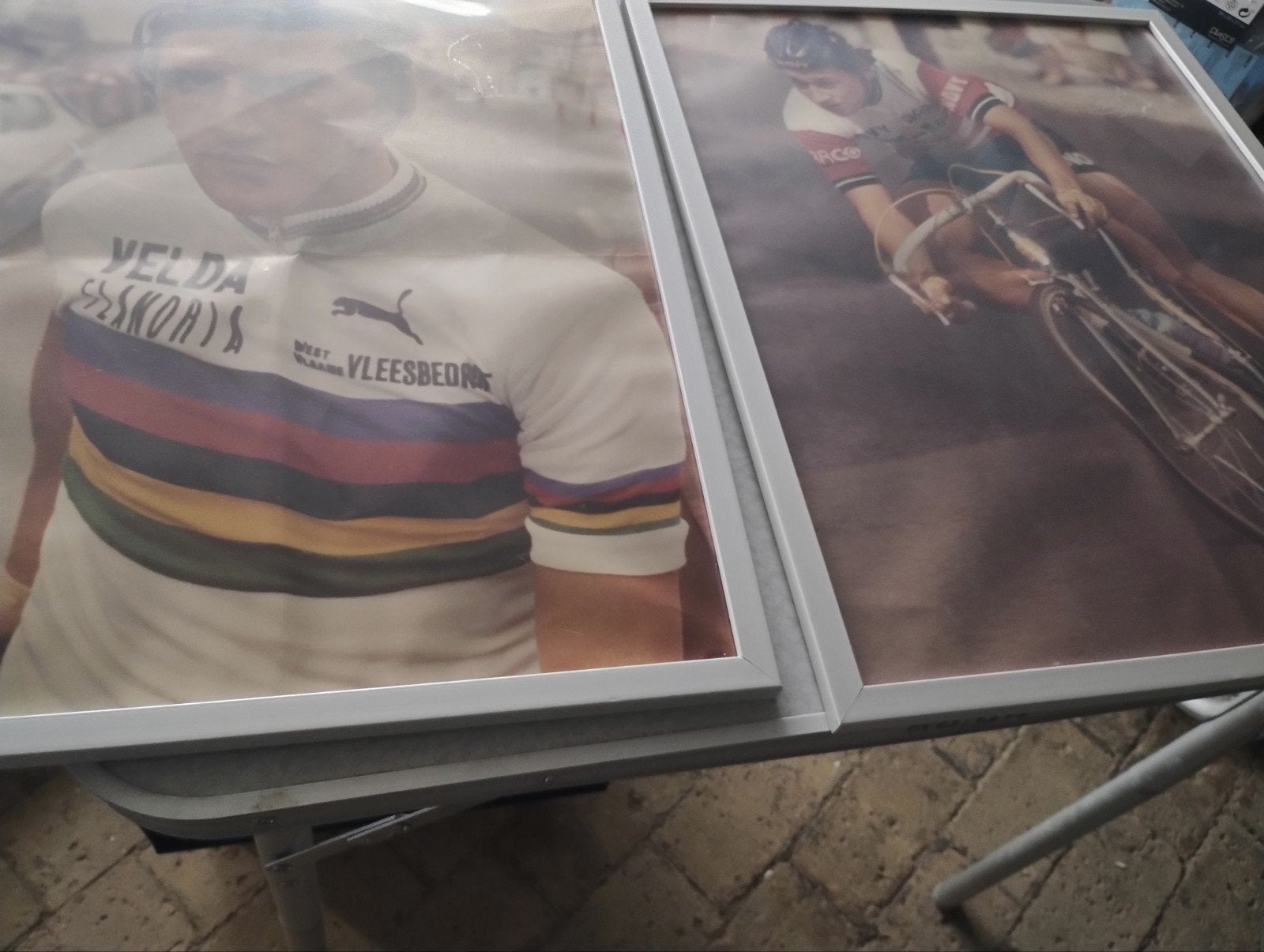 Les cyclistes, Enlèvement