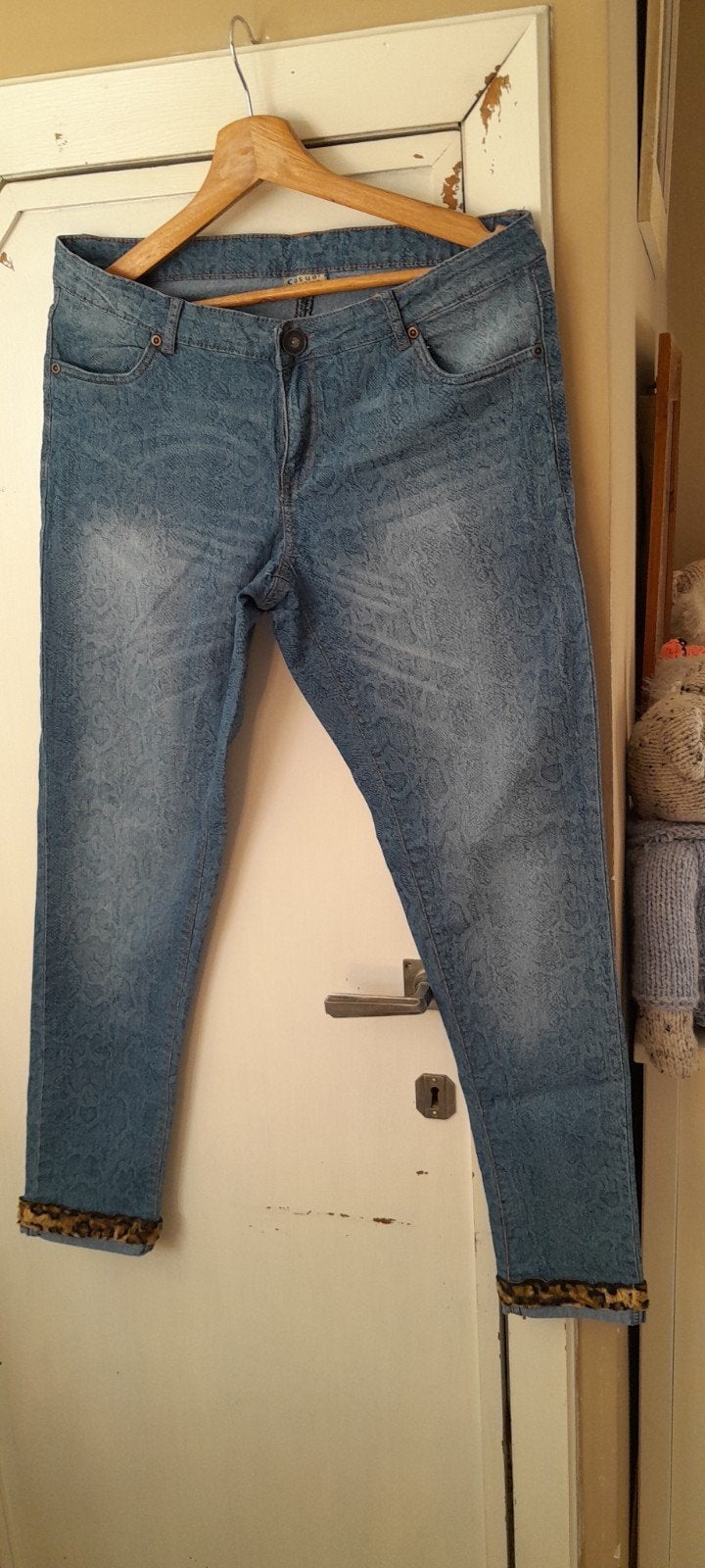 Stretch broek met Snake print en bont randje 40., Kleding | Dames, Ophalen of Verzenden, Zo goed als nieuw, Blauw, W30 - W32 (confectie 38/40)