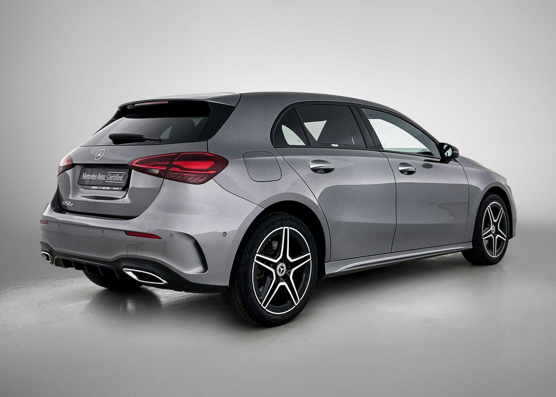 Mercedes-Benz A-Klasse 250 e Hatchback AMG Line | Night Pack, Autos, Achat, Entreprise, 16 kWh, Noir