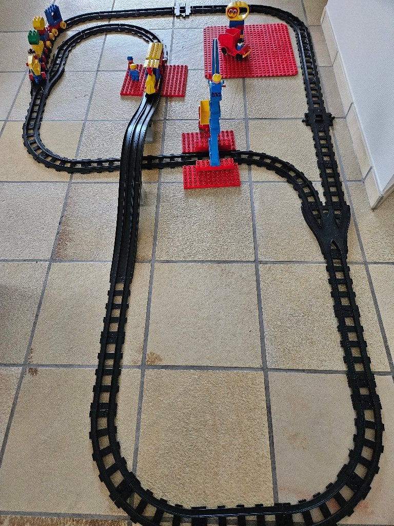 Duplo trein met treinsporen, kraan en bouwplaten, Kinderen en Baby's, Speelgoed | Duplo en Lego, Gebruikt, Overige typen, Ophalen of Verzenden
