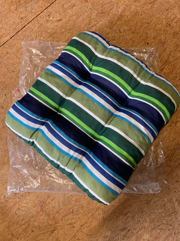 8 super coussins pour chaises de terrasse! Neufs!, Enlèvement, Comme neuf