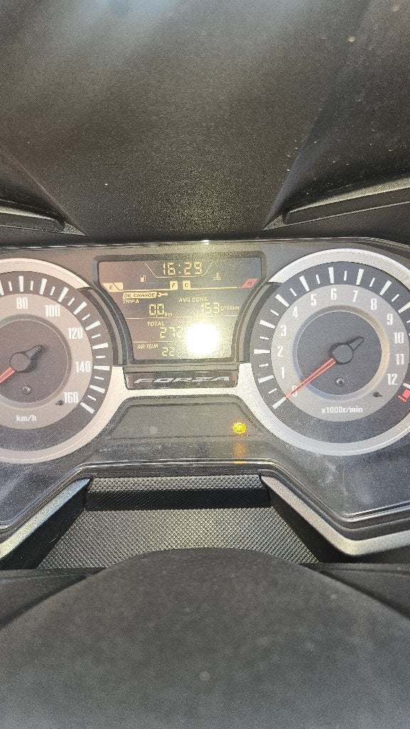 Honda forza, Poignées chauffantes, Scooter, Occasion, 125 cm³