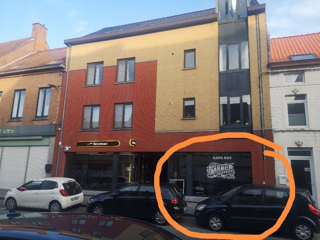 Surface commerciale louée à vendre, Immo, Frasnes-lez-Buissenal