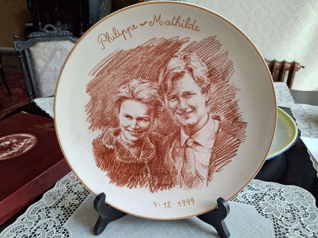Bord Porselein Philippe - Mathilde - huwelijk, Verzenden, Gebruikt, Servies