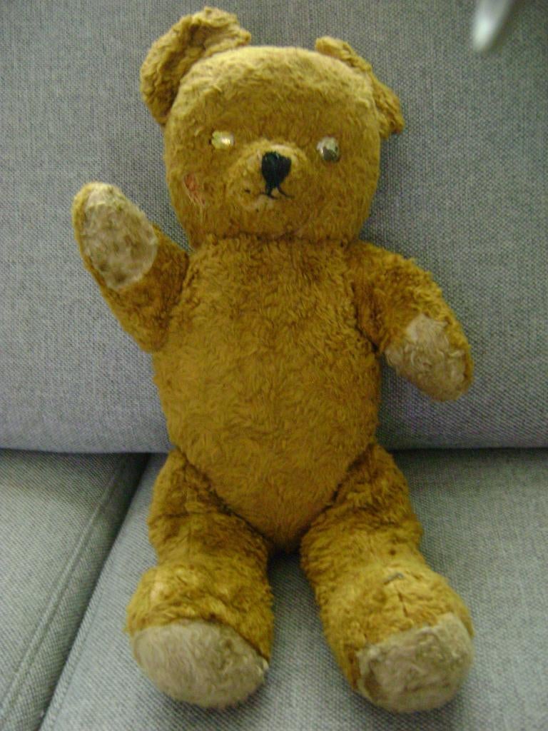 Vieil ours en peluche, Collections, Ours & Peluches, Enlèvement ou Envoi, Utilisé, Ours en tissus, Autres marques