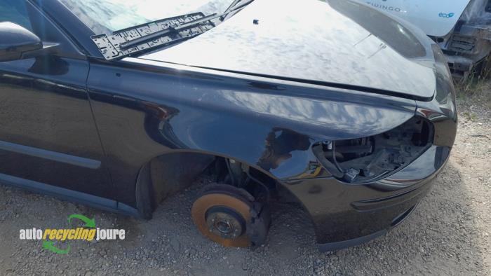 Scherm rechts-voor van een Volvo V50 (019), Gebruikt, -, -, Volvo