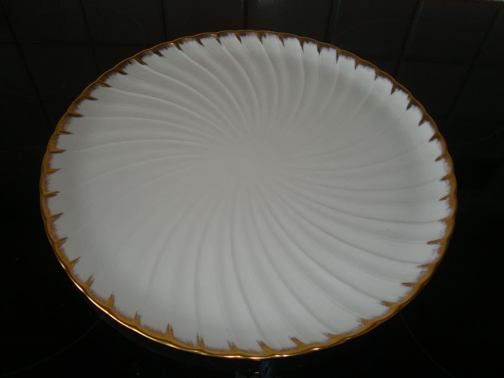 Ronde schotel in Limoges (Bernardaud), decor Neuilly., Antiek en Kunst, Ophalen