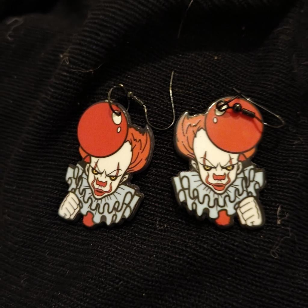 Pennywise oorbellen, Handtassen en Accessoires, Oorbellen, Overige materialen, Hangers, Nieuw, Ophalen of Verzenden